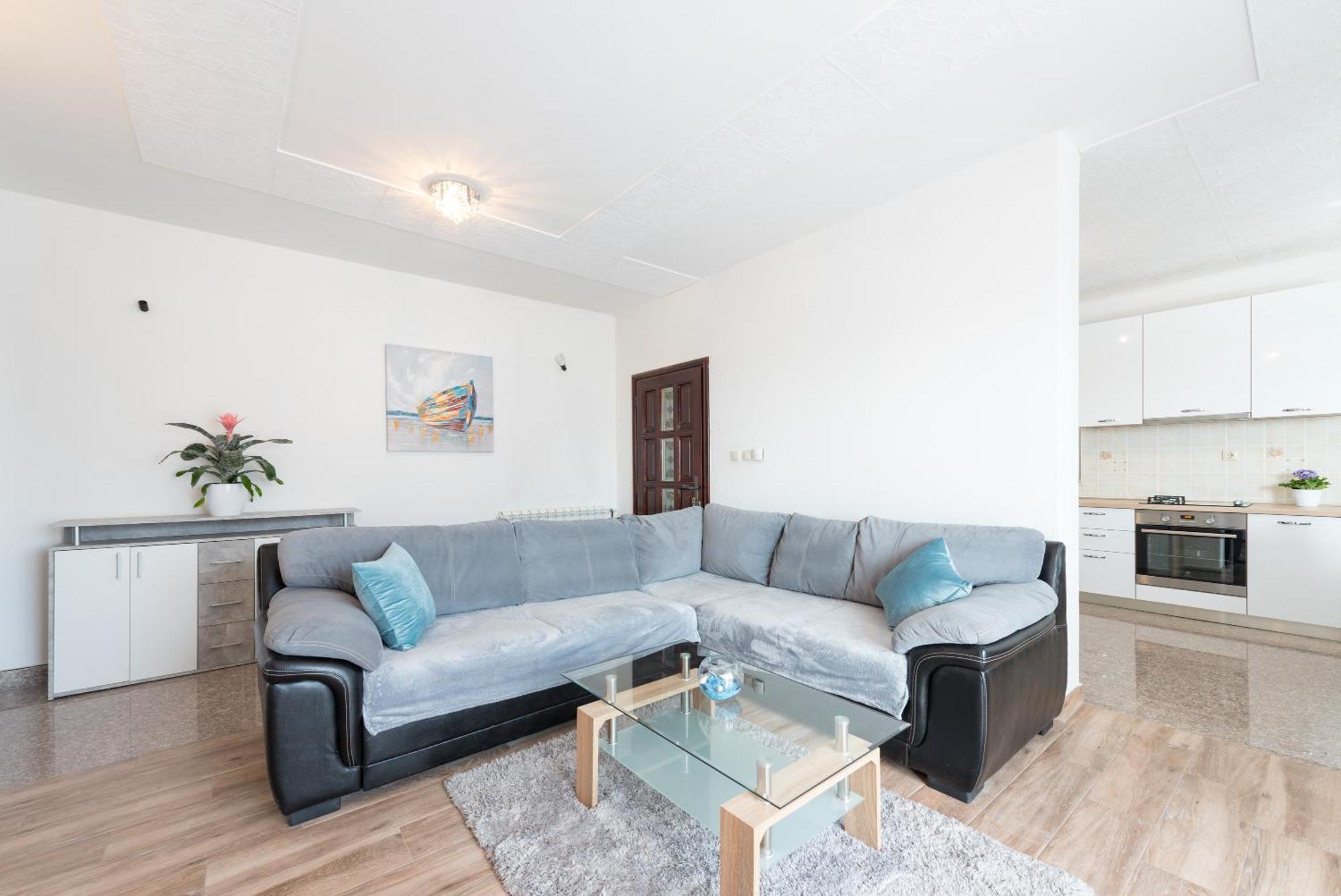 Luxury Apartment With Garden Jacuzzi And Wellness Trogir Zewnętrze zdjęcie