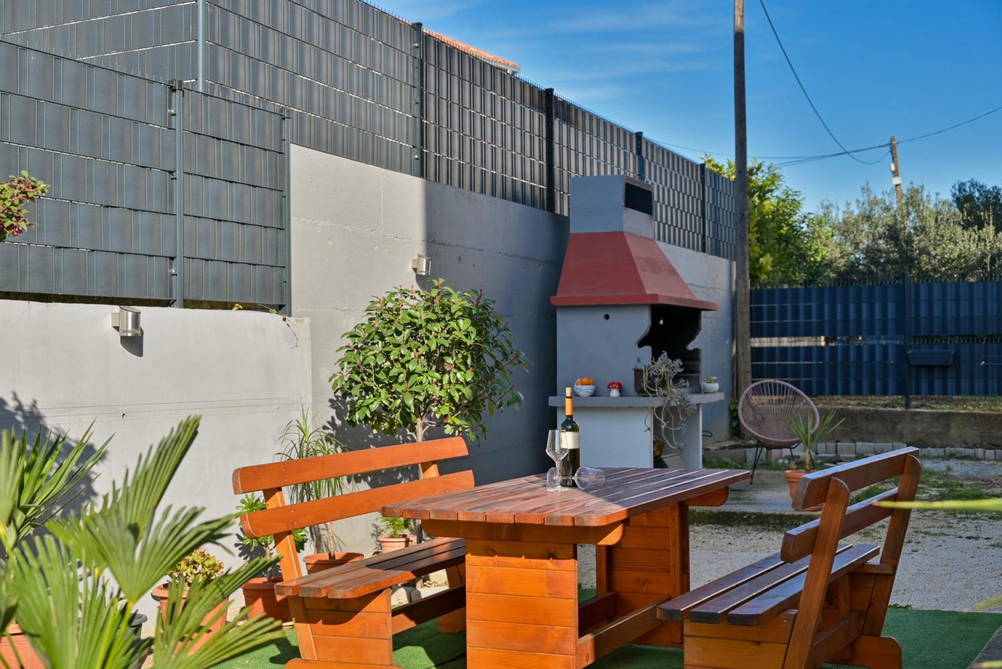Luxury Apartment With Garden Jacuzzi And Wellness Trogir Zewnętrze zdjęcie
